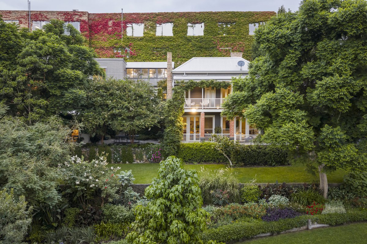 'Irreplaceable' 1892 Abbotsford Home Hits the Market