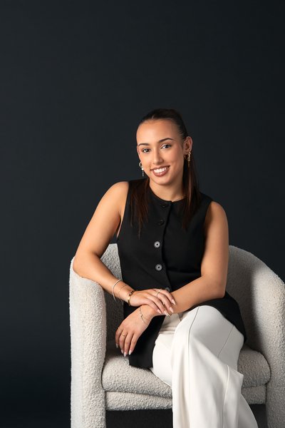 Agent Elanah Harbis from Elwood