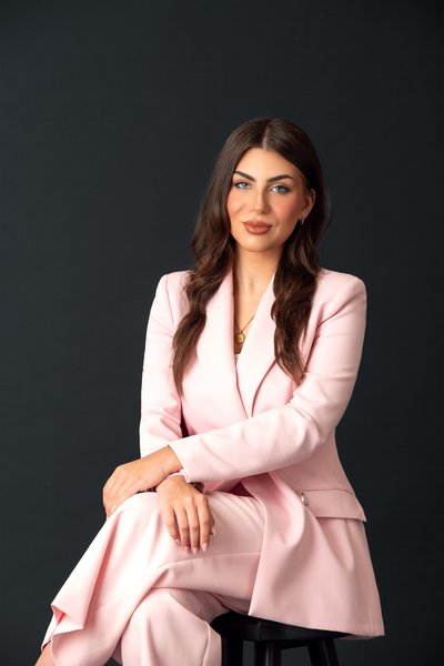 Agent Tahlia Leonard from Essendon