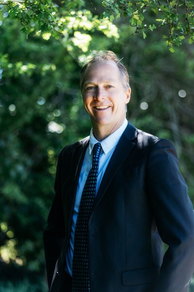 Agent Travis Cole from Macedon Ranges