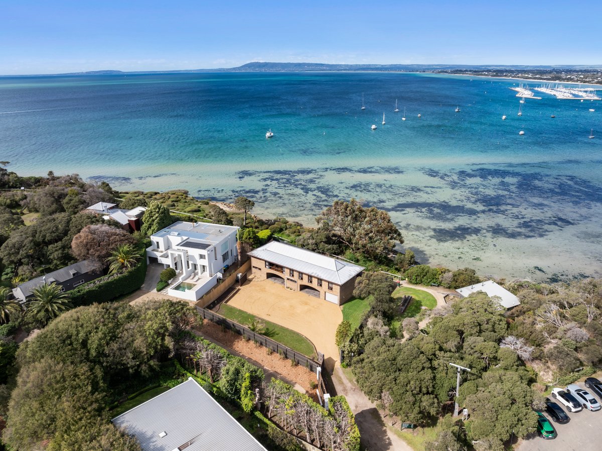 Sorrento: ‘Kona Kahlua’ retreat where Elvis would feel at home