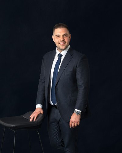 Agent Anders Simon from Glen Eira